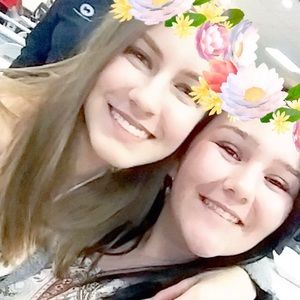 Meet your Posher, Chloe